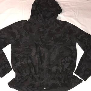 NWOT LULULEMON Pack It Up Jacket: Incognito Camo